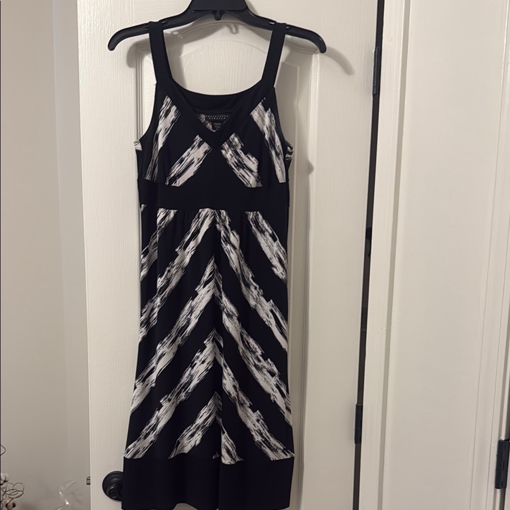 Black and White Patterned Women's Dress